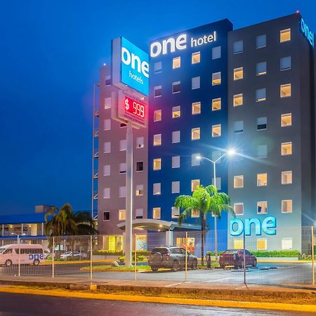One Monterrey Aeropuerto Otel Apodaca Dış mekan fotoğraf