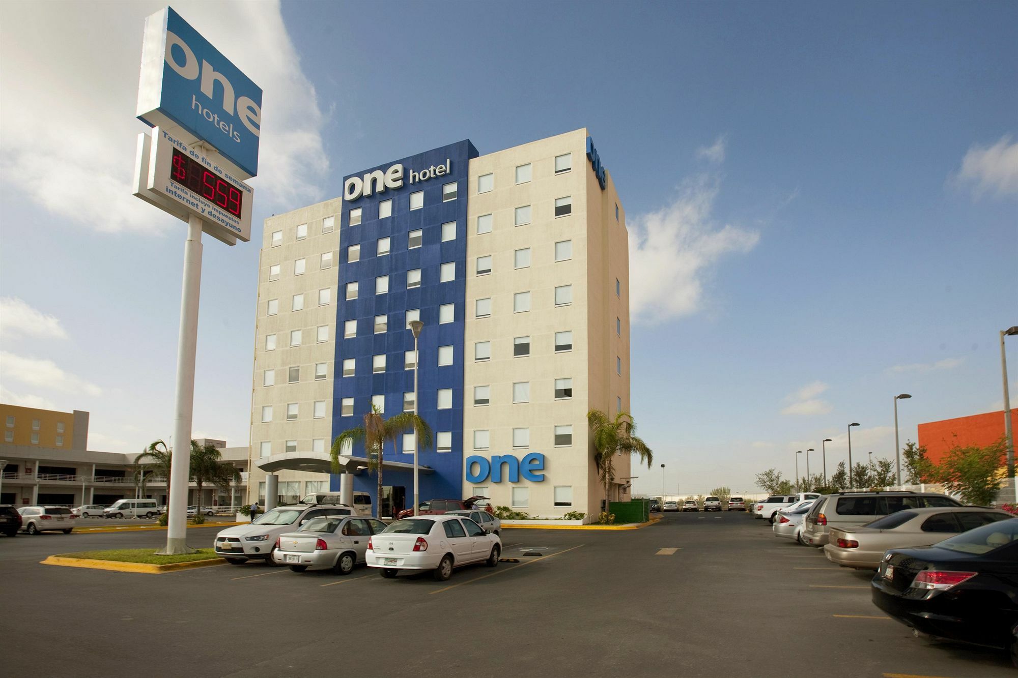 One Monterrey Aeropuerto Otel Apodaca Dış mekan fotoğraf