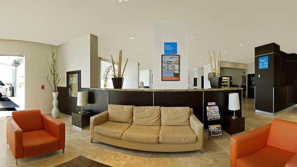 One Monterrey Aeropuerto Otel Apodaca Dış mekan fotoğraf