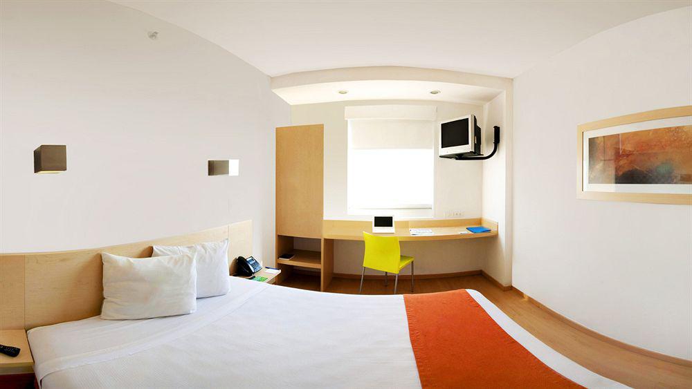 One Monterrey Aeropuerto Otel Apodaca Dış mekan fotoğraf